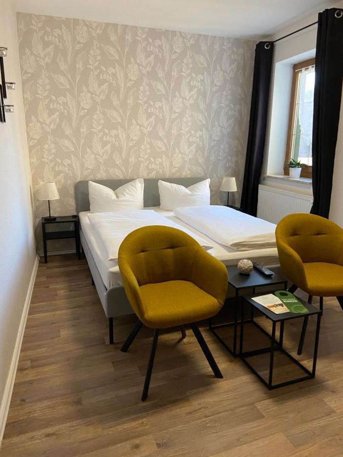 Hotel Garni Zum Rebstock Naumburg  Esterno foto