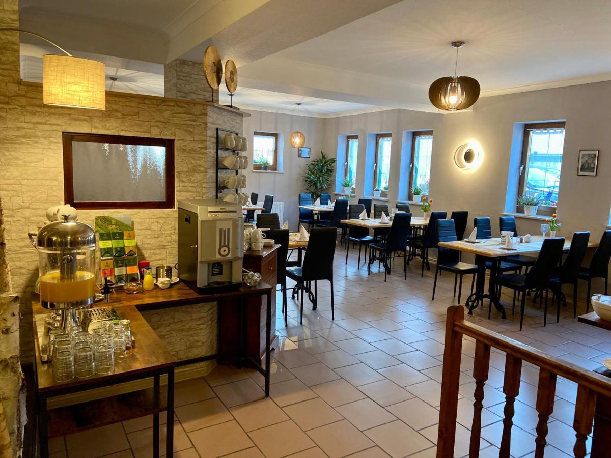 Hotel Garni Zum Rebstock Naumburg  Esterno foto