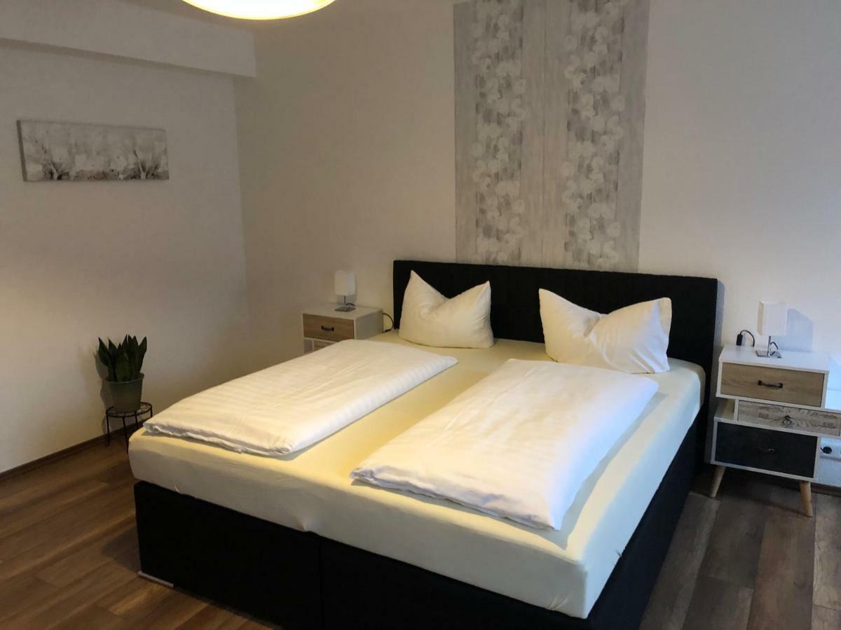 Hotel Garni Zum Rebstock Naumburg  Esterno foto