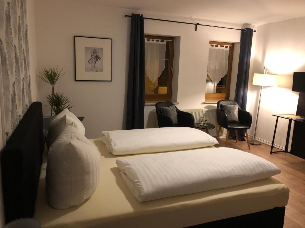 Hotel Garni Zum Rebstock Naumburg  Esterno foto